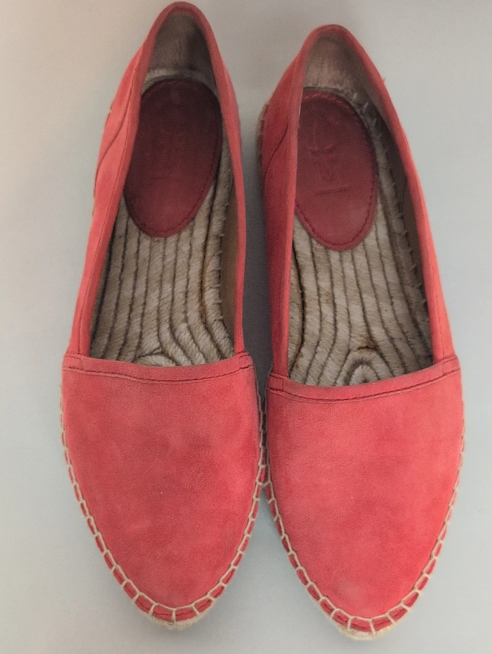 Frye coral rust